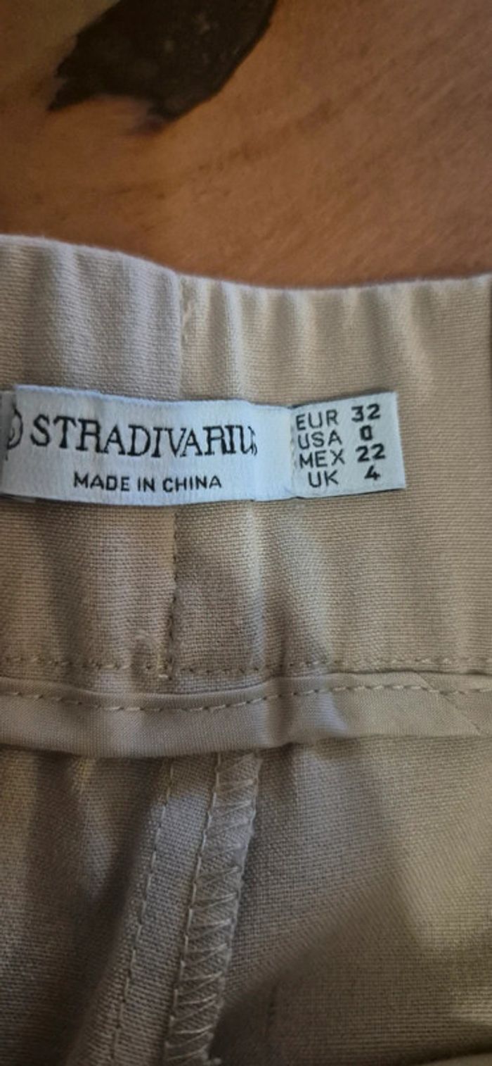 Pantalon beige Stradivarius - photo numéro 2