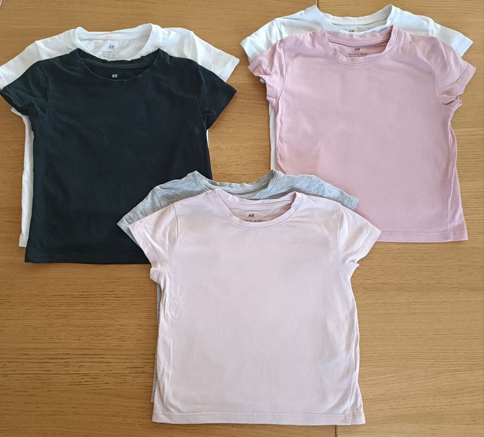 LOT : 6 t-shirts col rond manches courtes coton H&M unis 2-4 ans fille - photo numéro 2