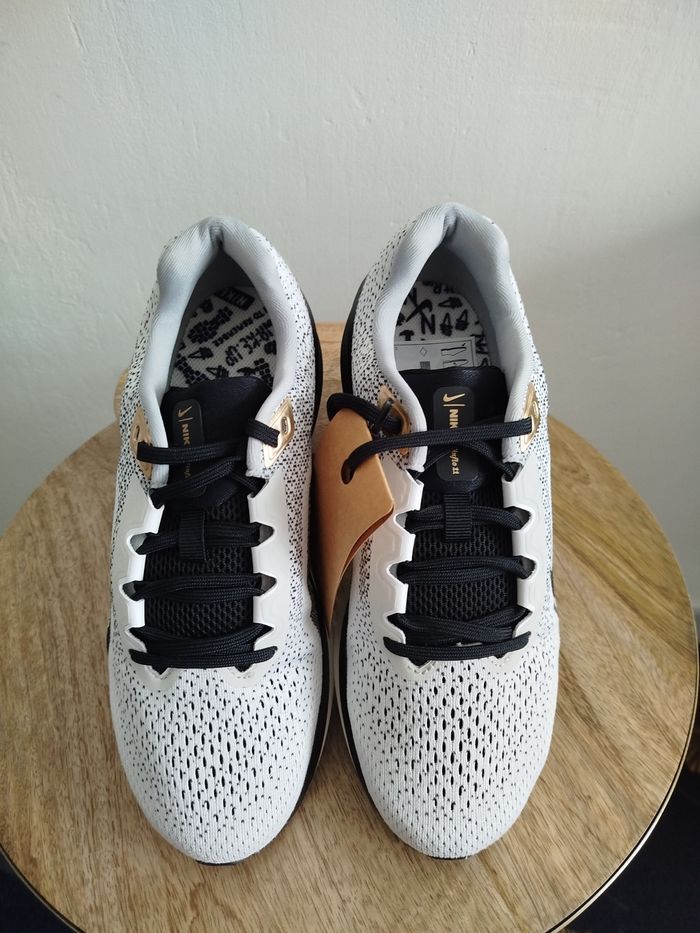 Baskets Nike T 40 - photo numéro 2