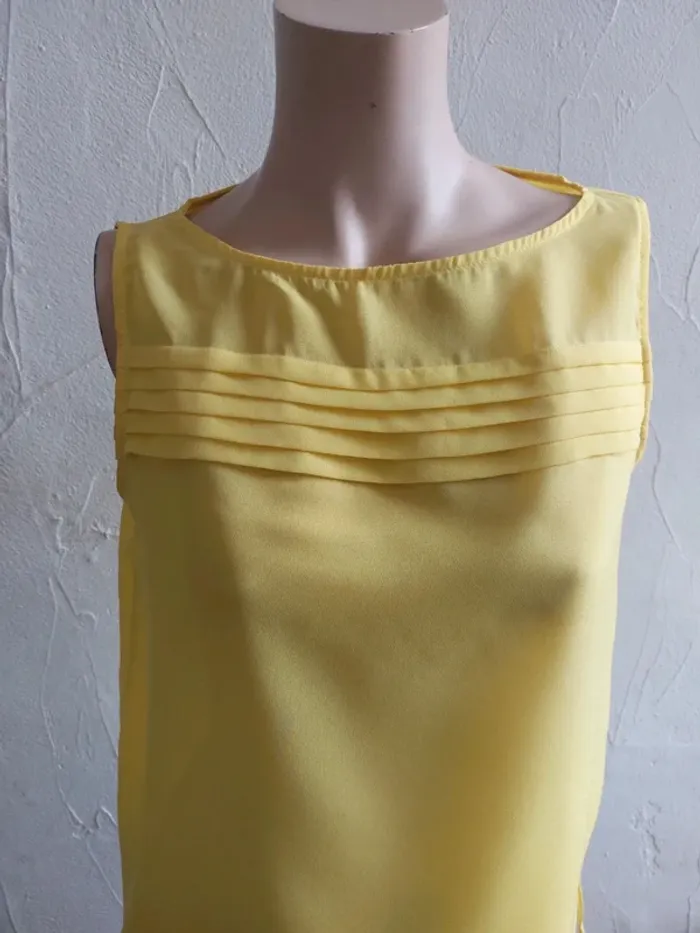 Haut jaune sans manches Taille S - photo numéro 2