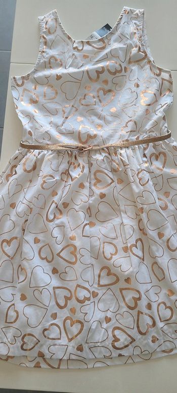 Robe doré cœur 10 ans neuve