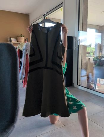 Robe kaki