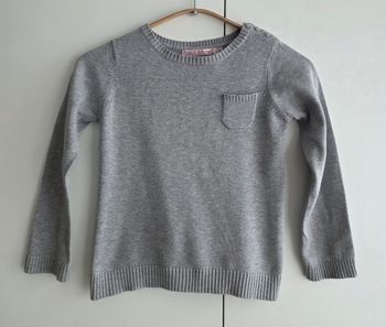 Pull léger C.F.K, taille 6 ans