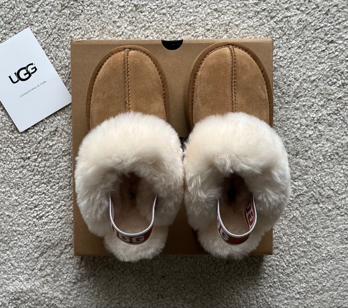 Mules fourrées UGG Funkette - Taille 38 - Neuves - photo numéro 3