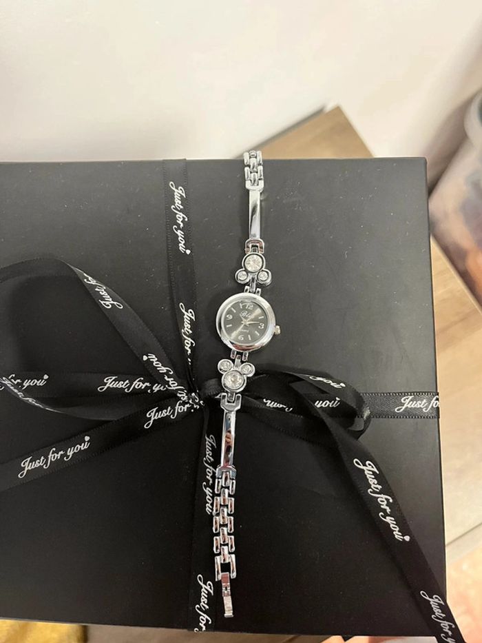 Montre femme Neuf - photo numéro 2