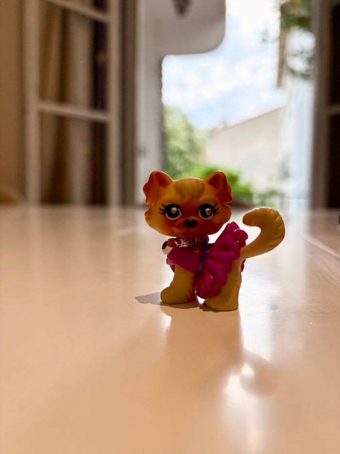 Figurine Polly Pocket chien beige n. 27 avec accessoires - photo numéro 1