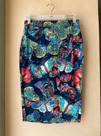 Jupe crayon à motifs papillon multicolore Karen M