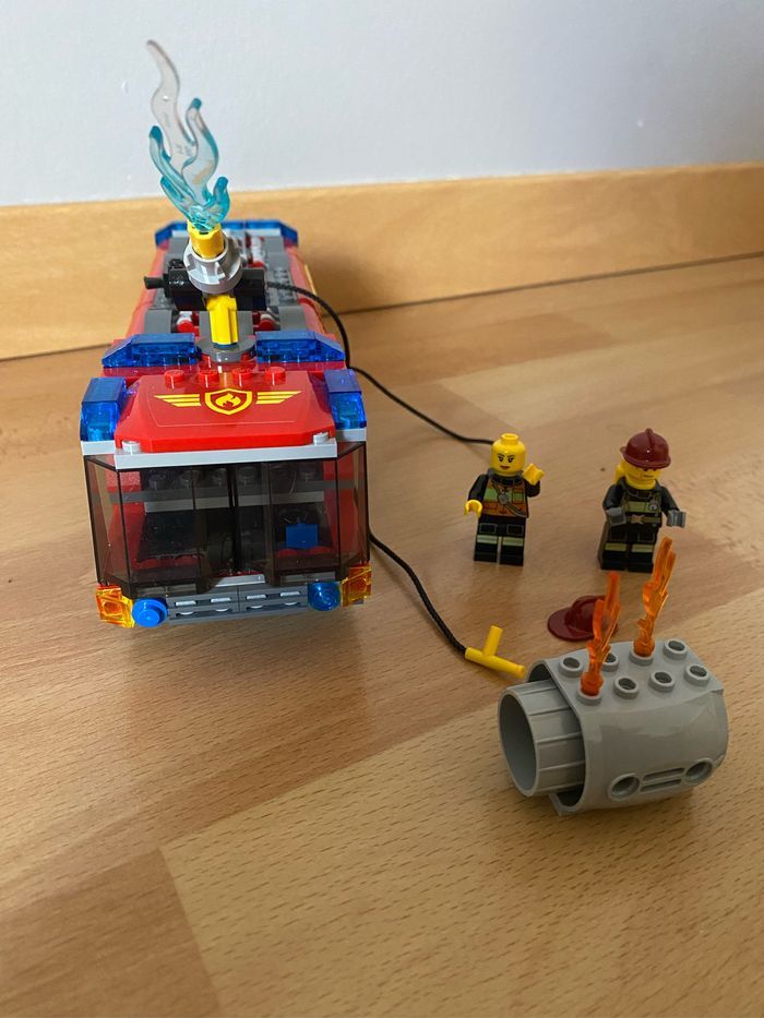Lego Le camion de pompier de l’aéroport Ref 60061 - photo numéro 3