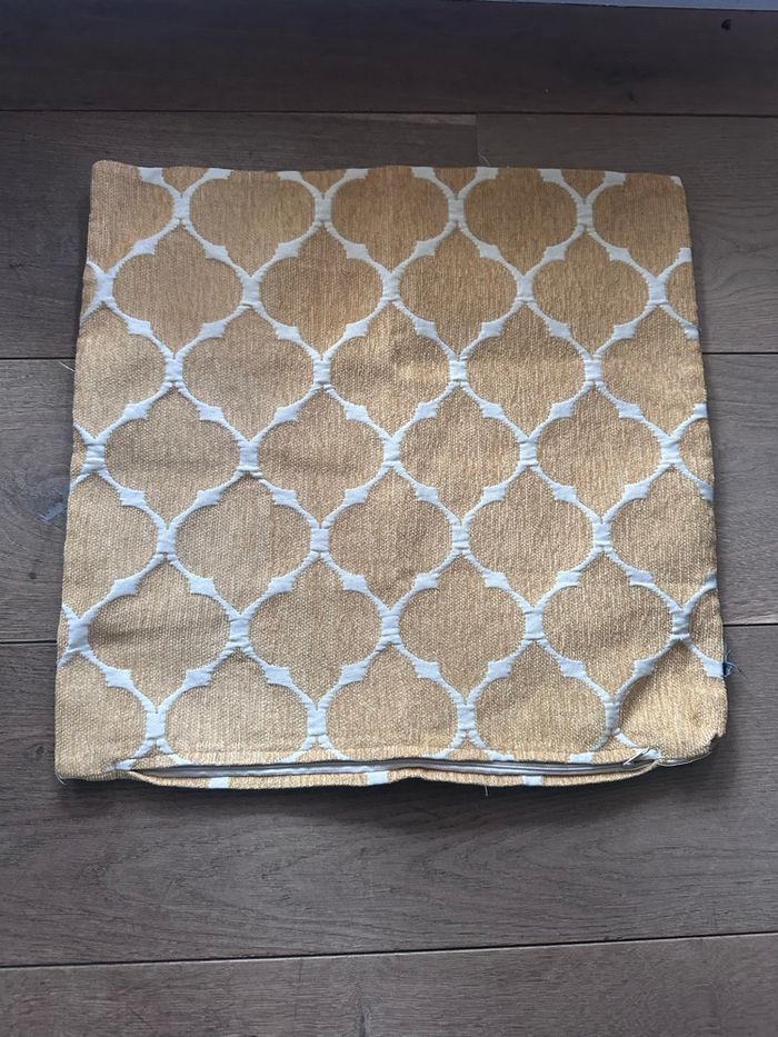 Housse de coussin décorative CASA 43cmx45cm - Ocre motif blanc - photo numéro 2