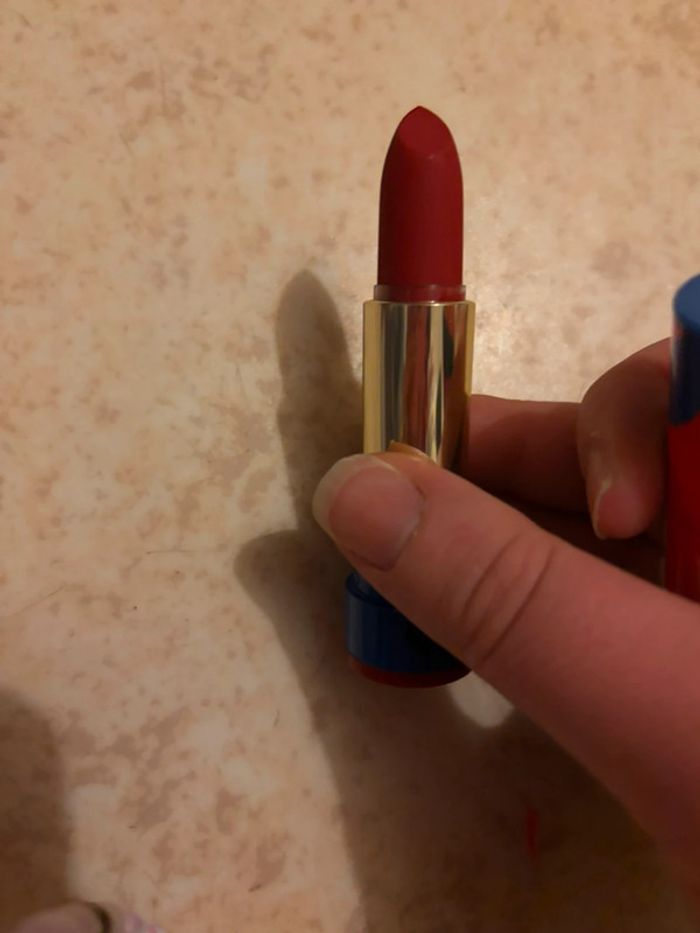 Rouge à lèvres - photo numéro 2