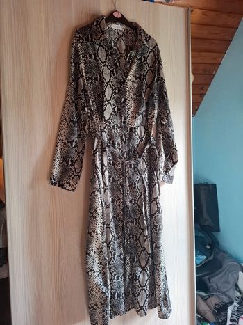 Robe longue manche longue imprimer serpent