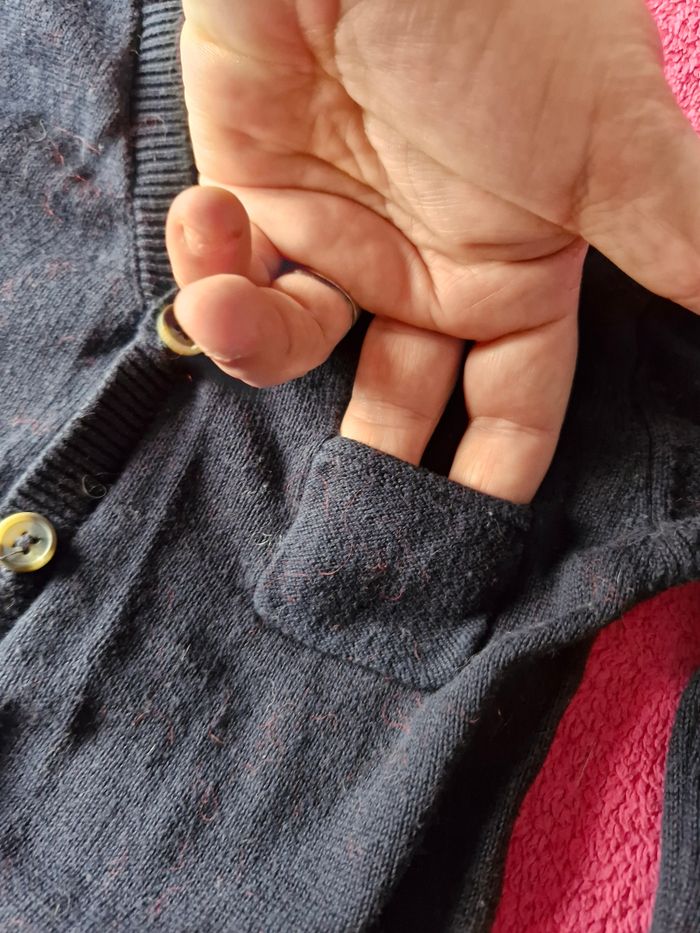 Très beaux pull raué et gilet boutonné - photo numéro 9