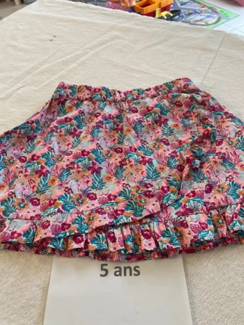 Jupe SGJM, cinq ans état neuf