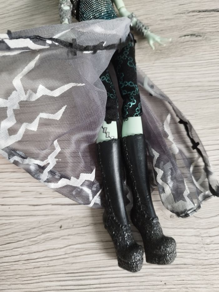 Poupée Monster high Frankie Stein ghouls rule - photo numéro 8