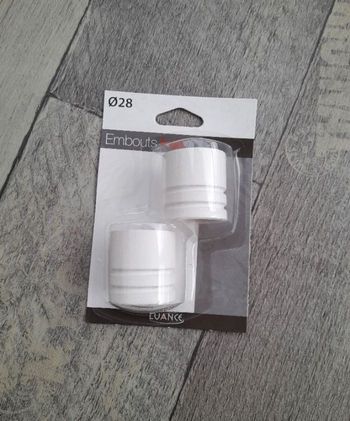 Embouts / bouchons en bois blanc pour tringle