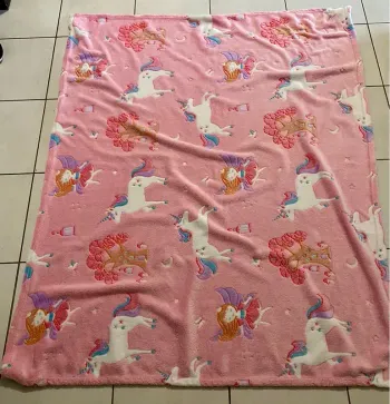 Plaid phosphorescents Tout Doux Licornes & Fées – 127 x 152 cm