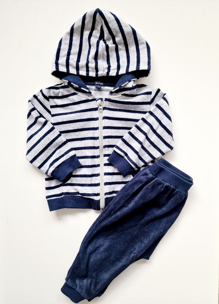 Kiabi - Ensemble training en velours - Gilet manches longues et capuche + pantalon (18 mois)