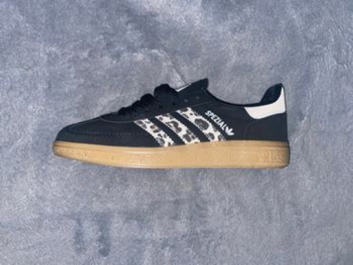 Chaussure adidas - photo numéro 3