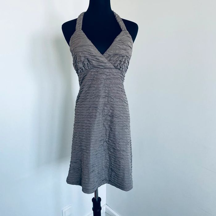 🚨 Négociable 🚨 très bon état. Robe. Taille 38.