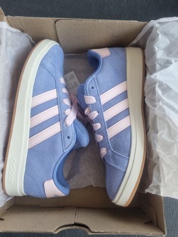 Baskets Adidas neuves