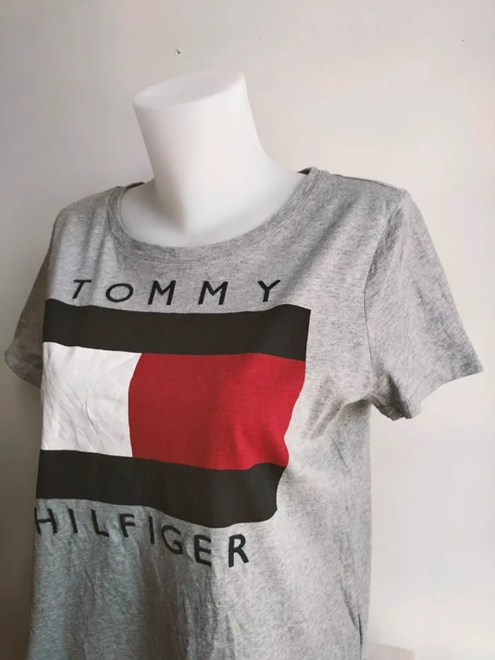 T Shirt Femmes Tommy Hilfiger (M) - photo numéro 2