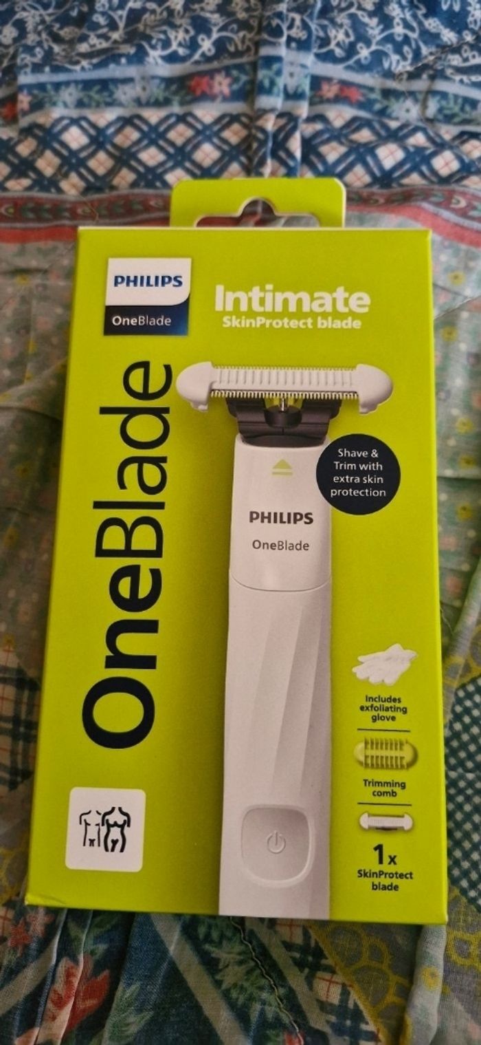 One blade intimate