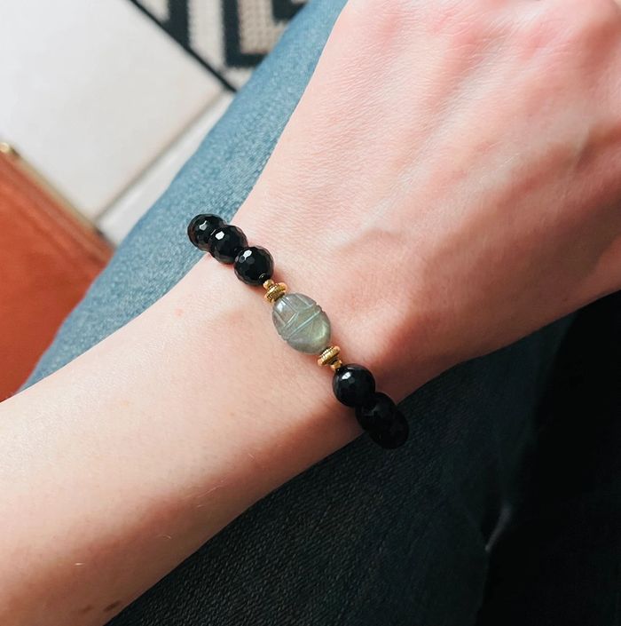 Bracelet amulette scarabée Labradorite et Onyx noir - photo numéro 10