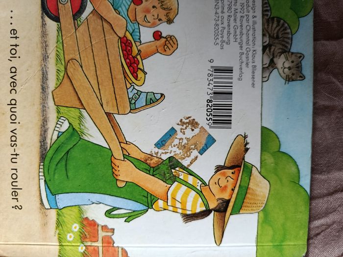 Lot de 6 livres cartonnés pompier et autres bébé - photo numéro 7