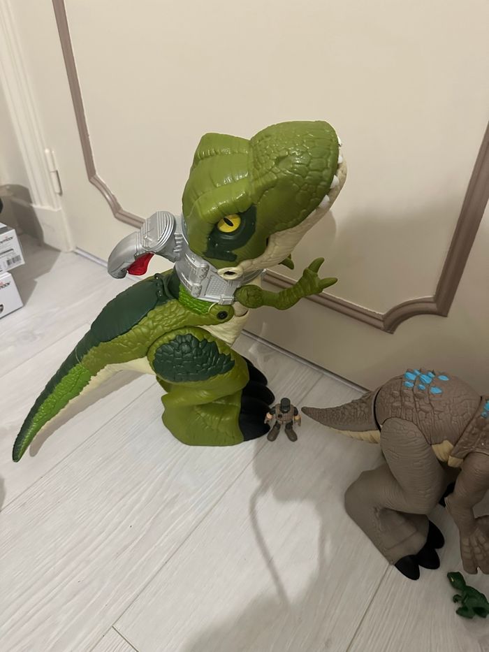 Dinosaures t rex jurassic world - photo numéro 3