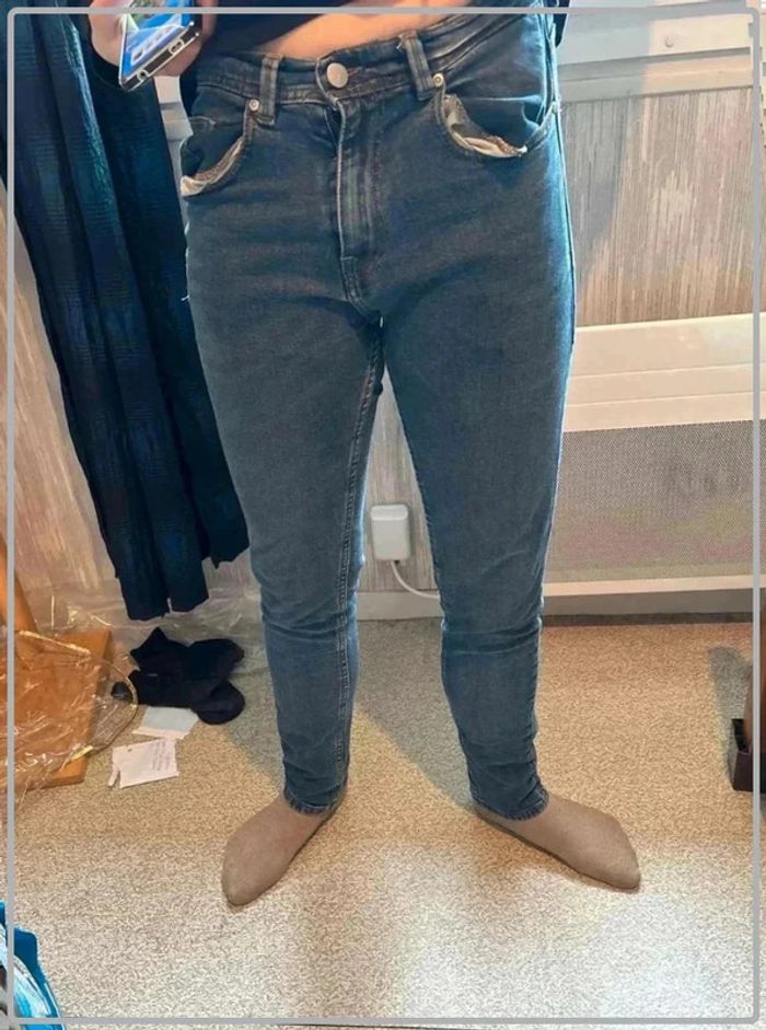 Jeans taille 40 marque Zara