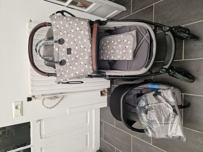 Poussette 3 en 1 Kinderkraft XMOOV - Gris - Très bon état - photo numéro 4