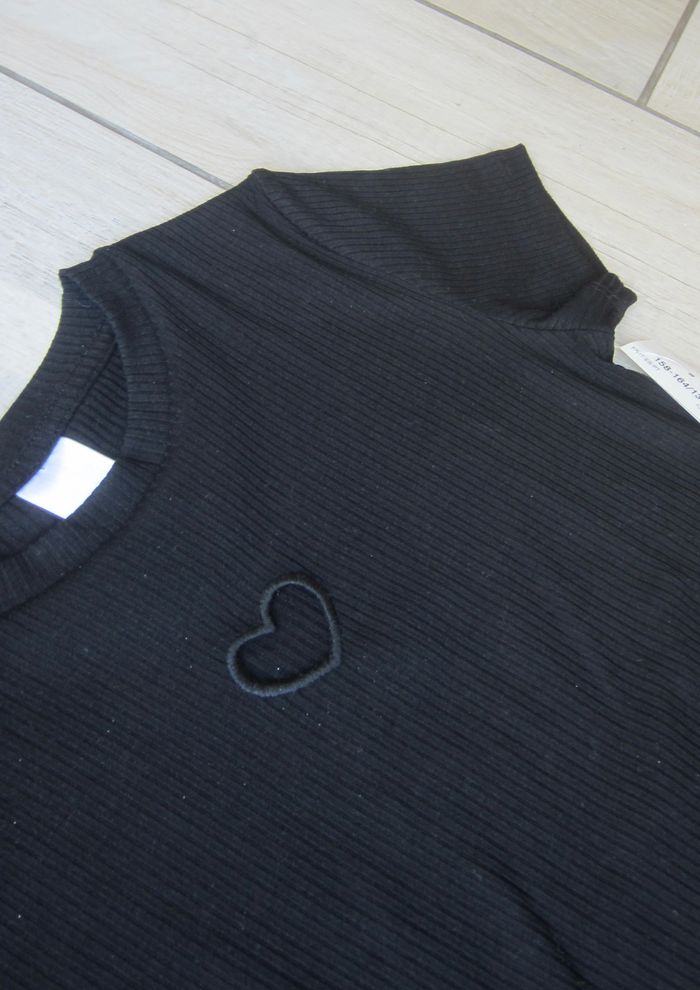 Tee shirt neuf 13/14 ans - photo numéro 2