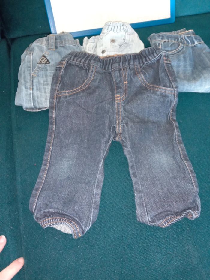 Lot 6 jeans 9mois bebe - photo numéro 4
