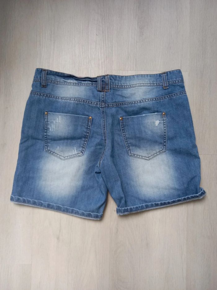 Short Esprit taille 38 - photo numéro 2