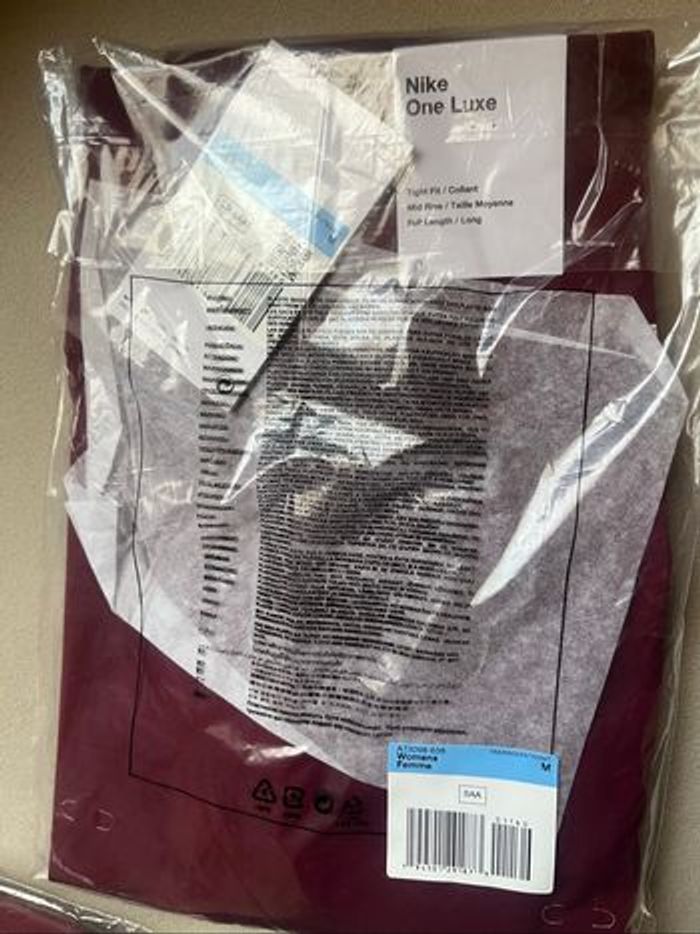 Legging marque Nike pour femme.Neuf avec étiquette - photo numéro 3