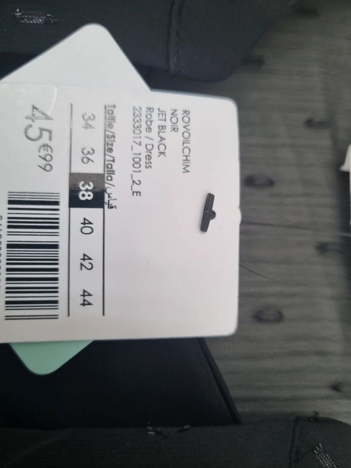 Robe noire - photo numéro 3