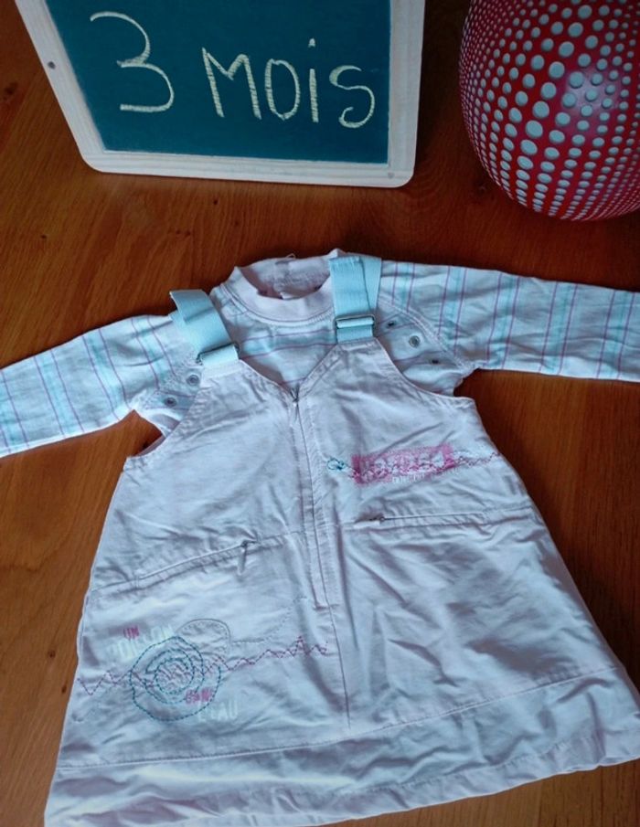 Ensemble robe t-shirt manches longues taille 3 mois en très bon état