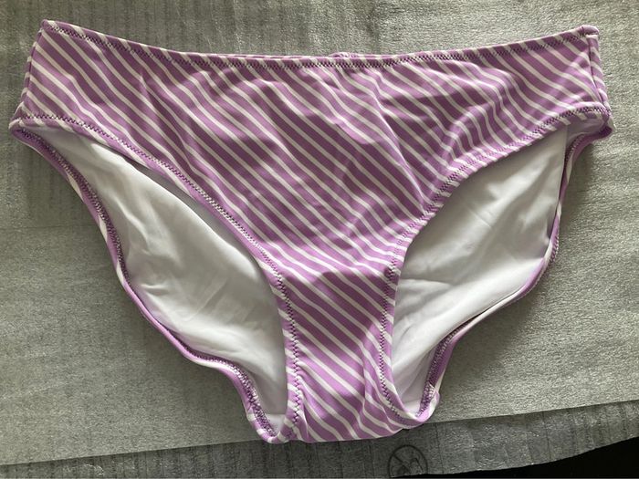 Bas maillot violet et blanc neuf - photo numéro 3