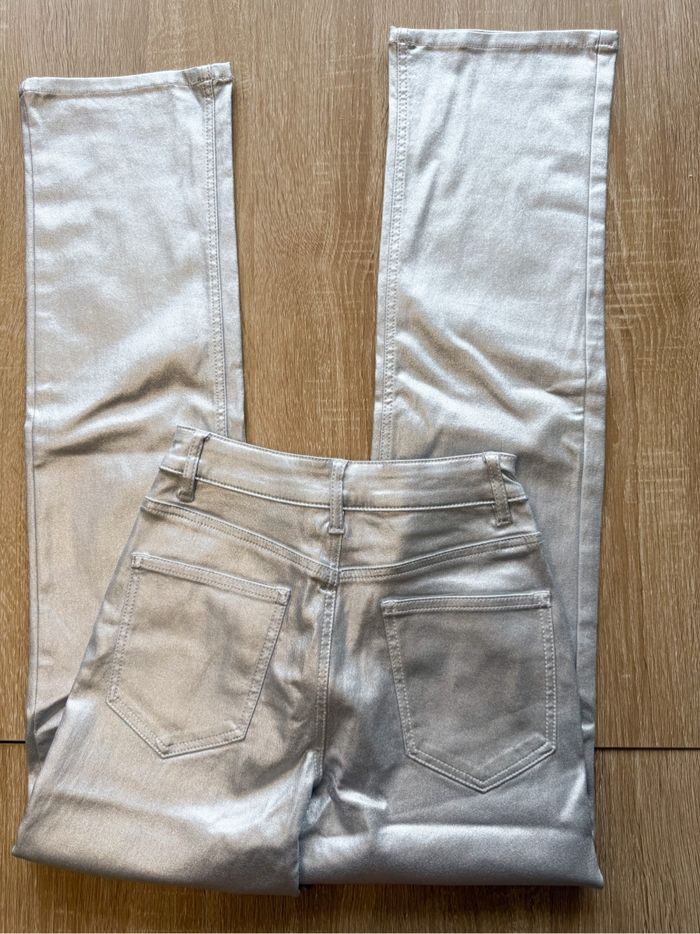 Pantalon taille haute luisant argente brillant MNG taille 36 S - photo numéro 4