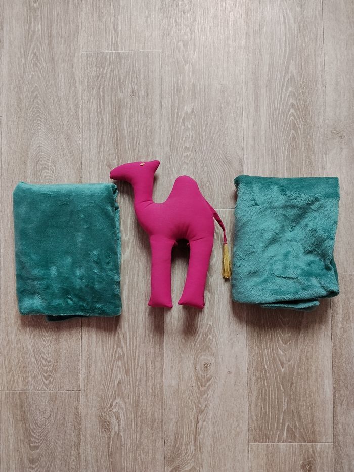 Lot coussins velours neuf