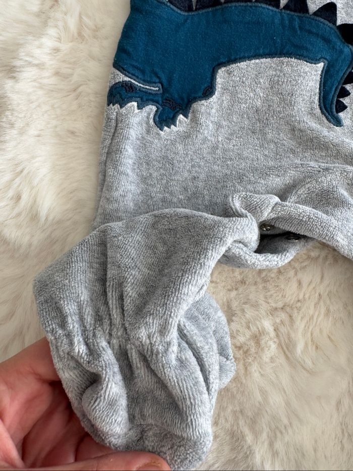 👕 pyjama une pièce - bébé garçon - hiver - orchestra 12 mois - très bon état - photo numéro 7