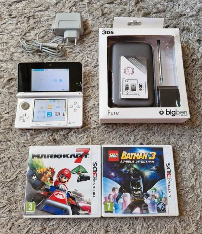 Lot Console Nintendo 3DS Blanche + 2 Jeux