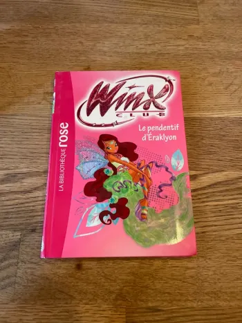 Livre La bibliothèque Rose Winx Club Numéro 52 Le pendentif d’Éraklyon