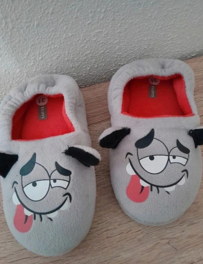 Chaussons pantoufles taille 31 🌹