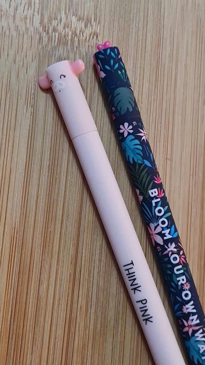 Legami Cochon 🐷+ Fleur 🌸= 2 Stylos Effaçables Neufs - photo numéro 2