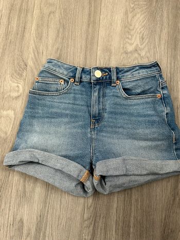 Short en jean denim délavé bleu clair Asos T32 XXS