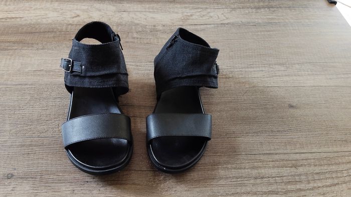 Chaussures femme neuves taille 38