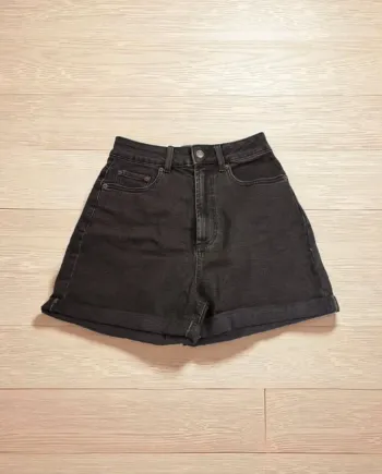 Asos short en jean noir à revers * taille 36 *