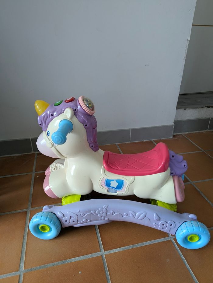 Cheval a bascule ou poussé - photo numéro 2