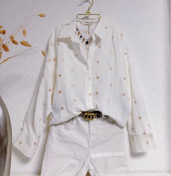 Blouse Blanche cœur doré 💛 taille 5XL 🌸